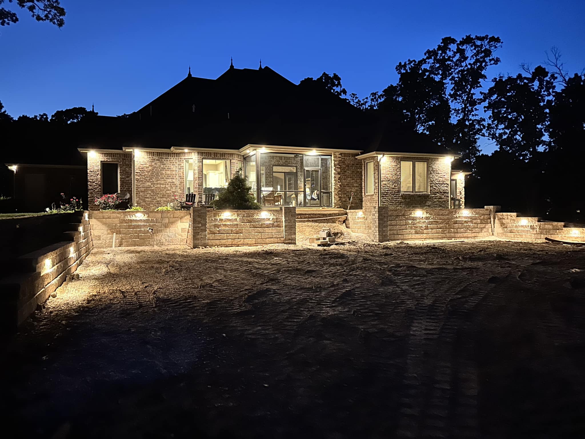 Retaining Wall Night Lighting