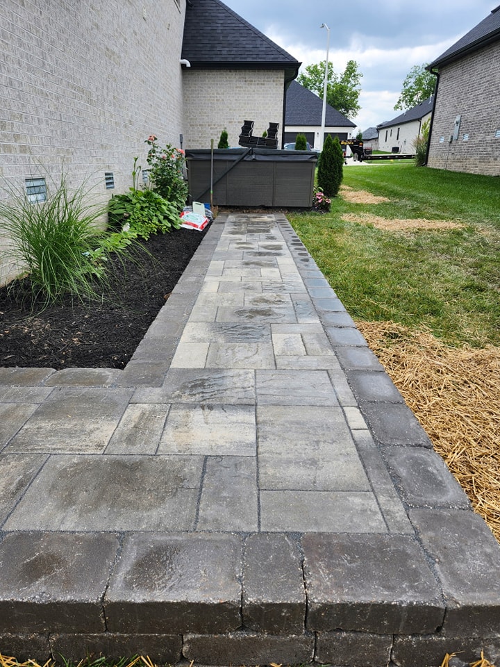 Retaining Wall with Landscape Lighting